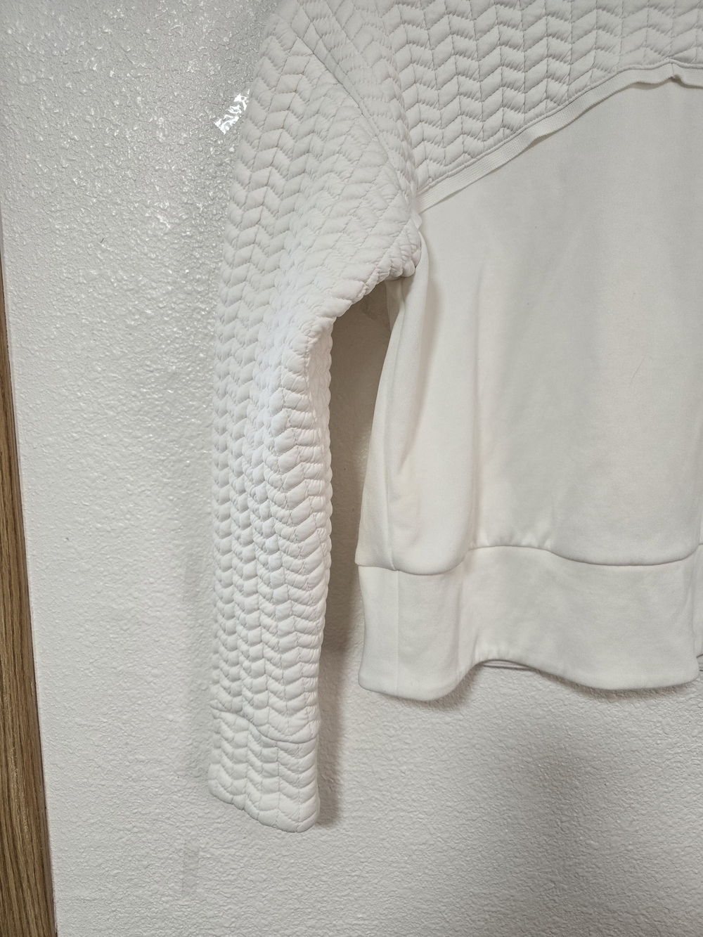 New Balance Cream Textured Funnel Neck Sweatshirt - Picture 4 of 9